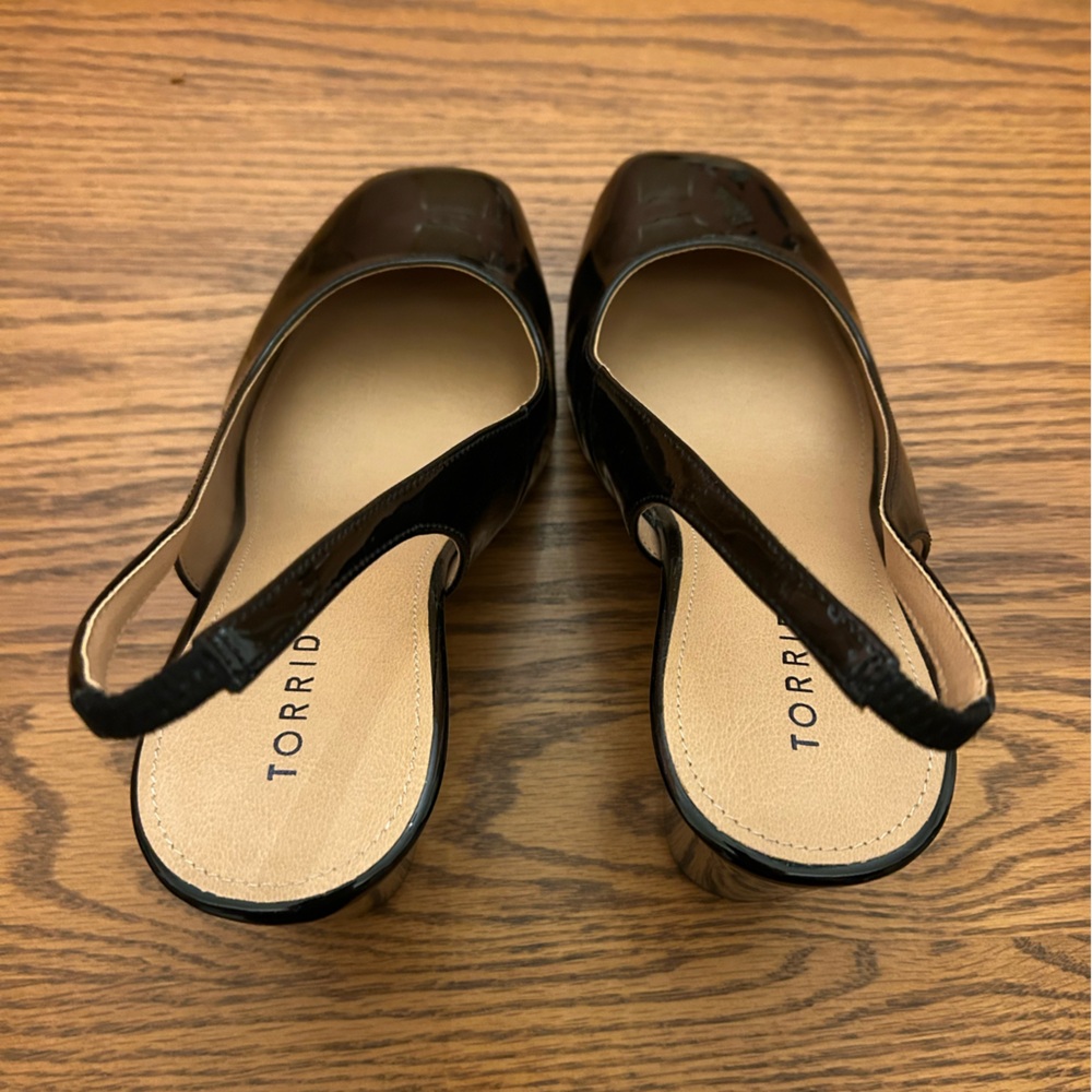 Torrid Black Slingback Heels with Patent Leather Finish - Picture 2 of 4